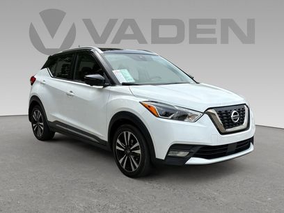 Used 2020 Nissan Kicks SR