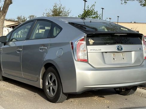 Used 2013 Toyota Prius Three w/ Solar Roof Pkg image 9