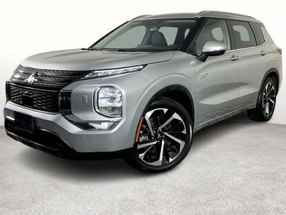 Used 2024 Mitsubishi Outlander 4WD Plug-In Hybrid