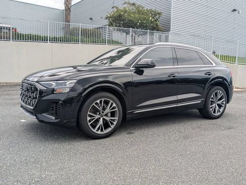 Used 2024 Audi Q8 Prestige w/ Prestige Package AWD/4WD image 2