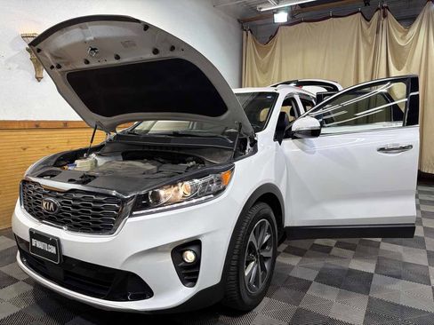 Used 2019 Kia Sorento EX image 11