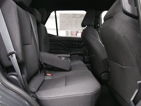 Used 2025 Toyota 4Runner SR5 image 22