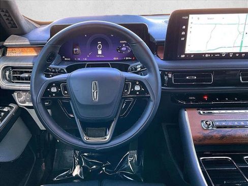 Used 2025 Lincoln Aviator Black Label image 7