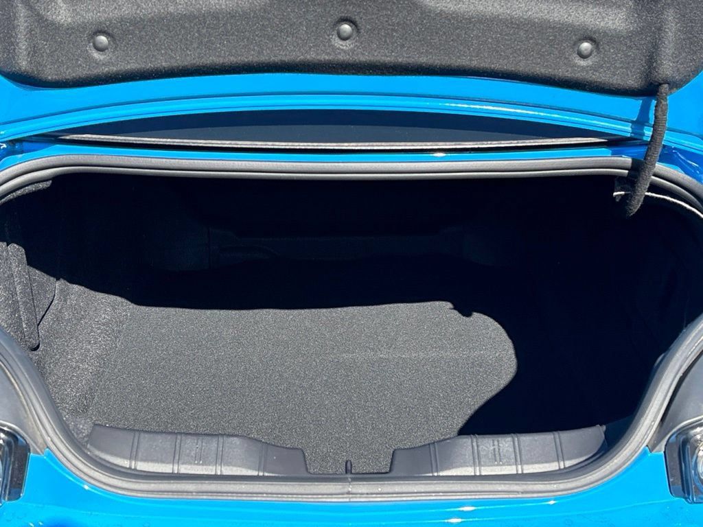 Used 2022 Chevrolet Camaro SS RWD image 8
