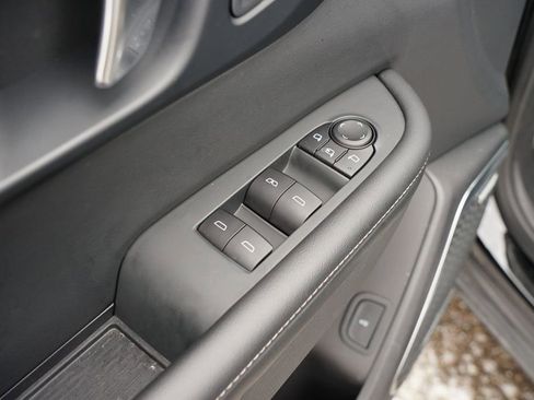 Used 2025 Buick Enclave Preferred image 16