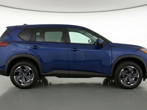 Used 2025 Nissan Rogue SV FWD image 11