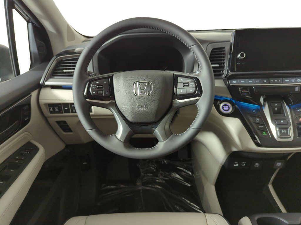 New 2026 Honda Odyssey Touring image 14