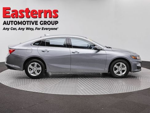 Used 2023 Chevrolet Malibu LT FWD image 4