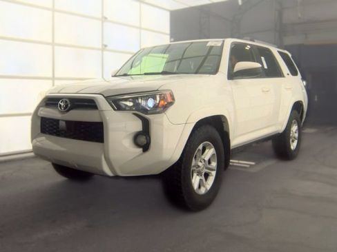 Used 2020 Toyota 4Runner SR5 RWD image 3