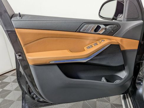 Certified 2022 BMW X7 xDrive40i w/ Premium Package image 15