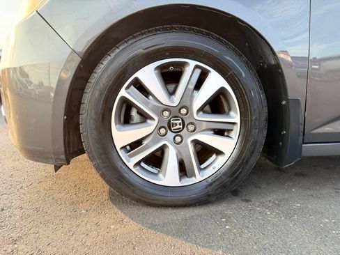 Used 2014 Honda Odyssey Touring Elite image 36