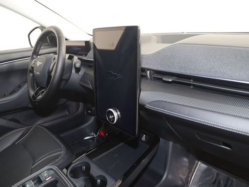 Used 2025 Ford Mustang Mach-E Premium AWD/4WD image 36