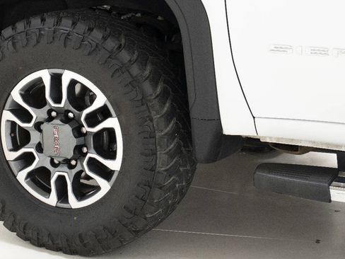 Used 2025 GMC Sierra 2500 SLT w/ SLT Premium Package AWD/4WD image 87