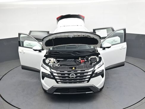 Used 2024 Nissan Rogue SL FWD image 53