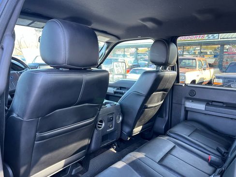 Used 2015 Ford F350 Lariat w/ Chrome Package image 11