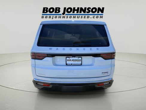 Used 2022 Jeep Wagoneer Series III w/ Flexible Seating Group AWD/4WD image 4