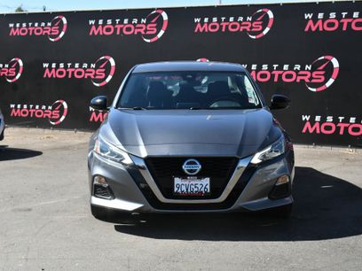 Used 2022 Nissan Altima 2.5 SR