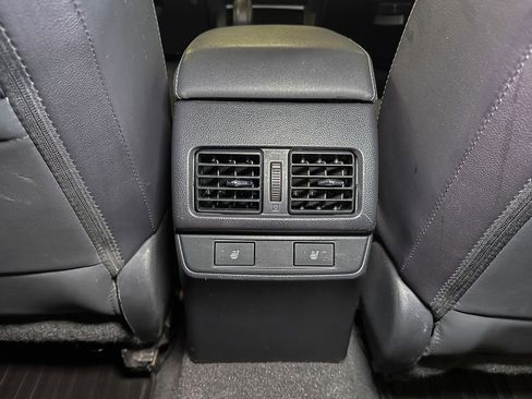 Used 2017 Subaru Outback 2.5i Limited image 30