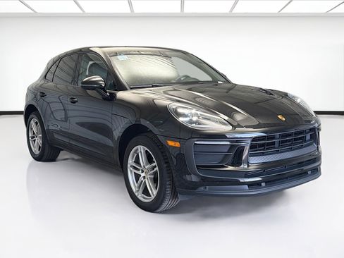 Used 2022 Porsche Macan image 3