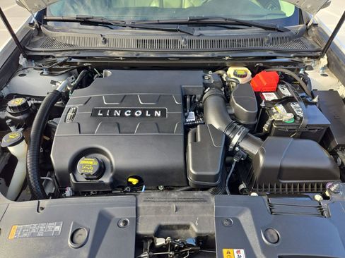 Used 2014 Lincoln MKS w/ Equipment Group 101A image 34