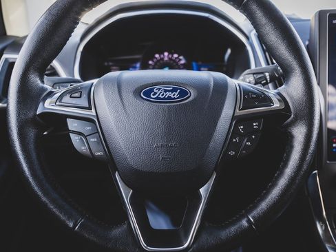 Used 2021 Ford Edge Titanium w/ Class II Trailer Tow Package image 15