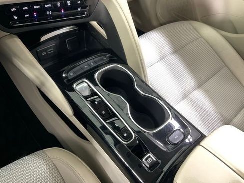 Used 2022 Buick Envision Preferred image 14