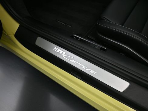 Certified 2025 Porsche 911 Carrera image 27