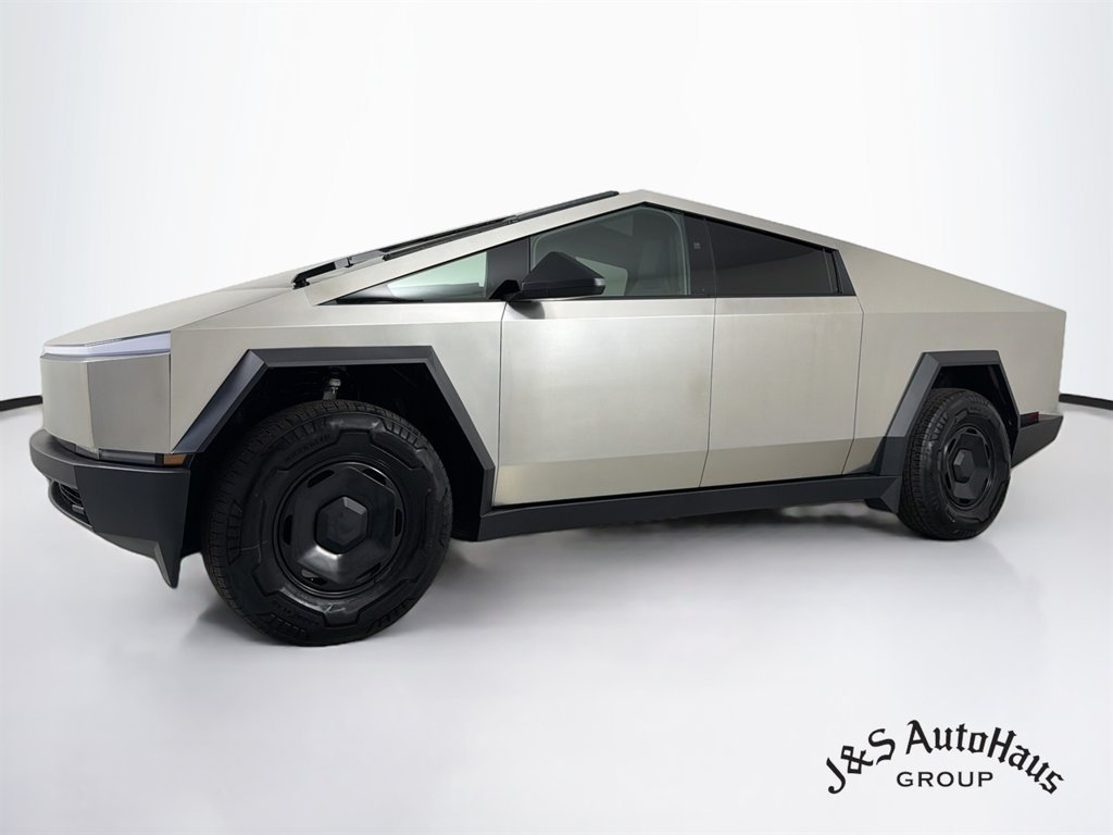 Used 2026 Tesla Cybertruck AWD Crew Cab image 3
