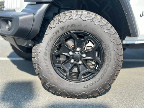 Used 2021 Jeep Wrangler Unlimited Sport AWD/4WD image 2