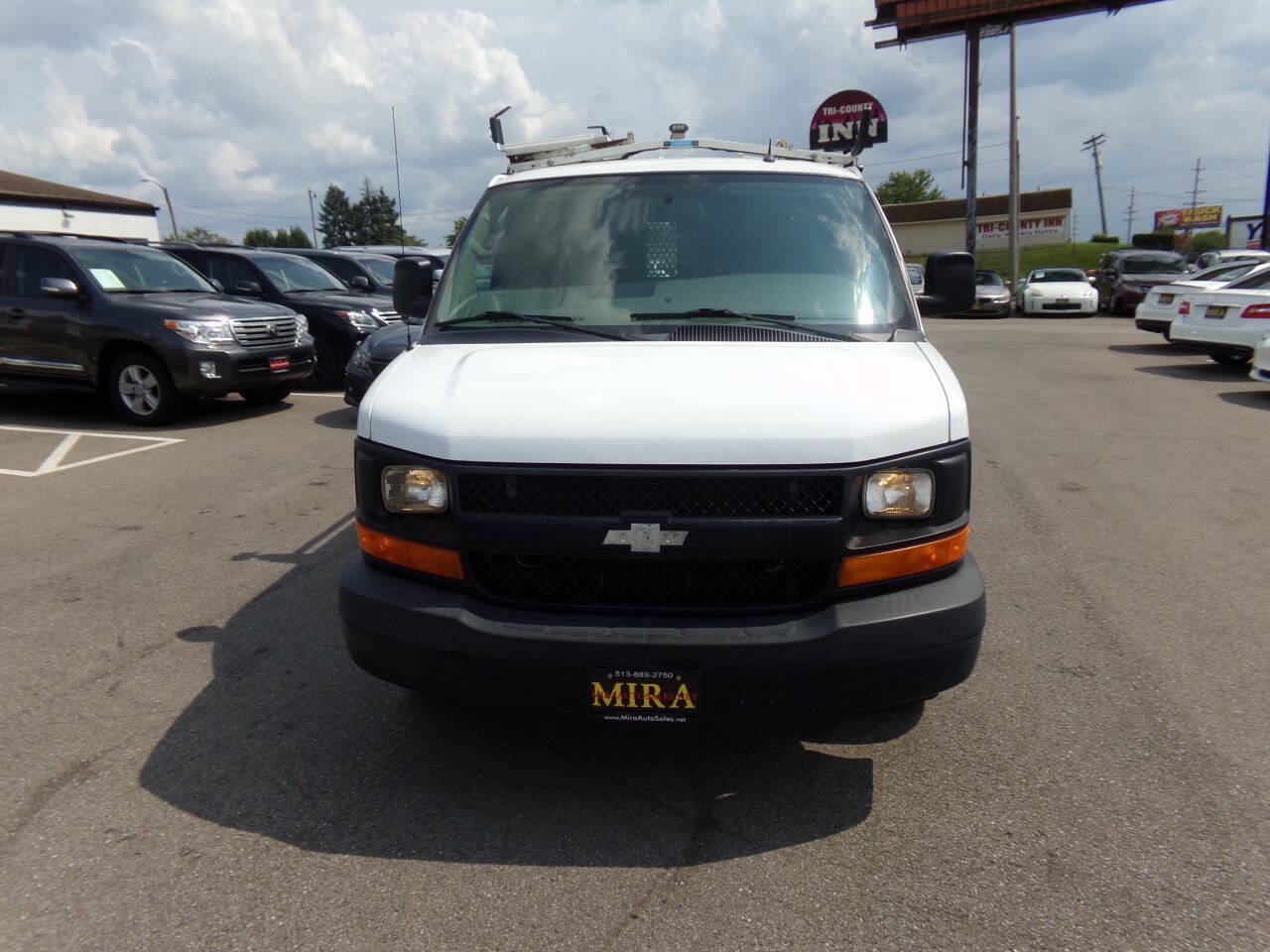 Used 2015 Chevrolet Express 2500 RWD image 3