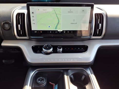 Used 2025 Ford Expedition Active image 15