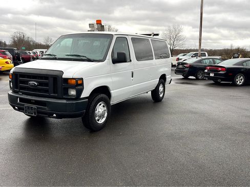 Used 2012 Ford E-350 and Econoline 350 Super Duty w/ Crew Van Pkg image 3