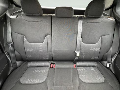 Used 2017 Jeep Renegade Sport w/ Power & Air Group image 26