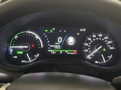 Used 2025 Toyota Sienna XLE w/ XLE Plus Package FWD image 29