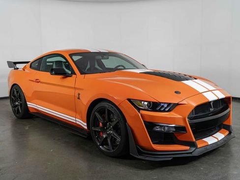 Used 2022 Ford Mustang Shelby GT500 w/ Carbon Fibre Track Pack image 1