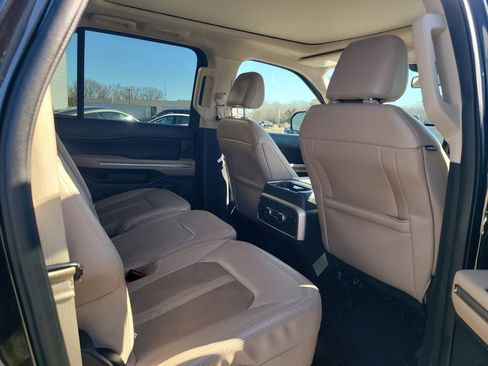 Used 2022 Ford Expedition Max Limited image 28