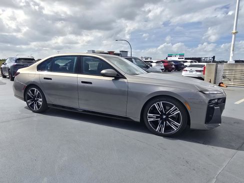 New 2026 BMW 760i xDrive w/ Executive Package AWD/4WD image 21