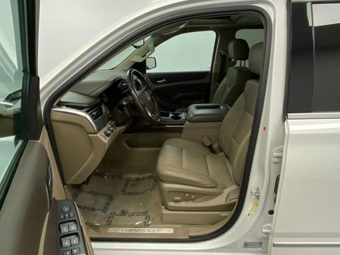 Used 2019 Chevrolet Tahoe LT w/ LT Signature Package image 20