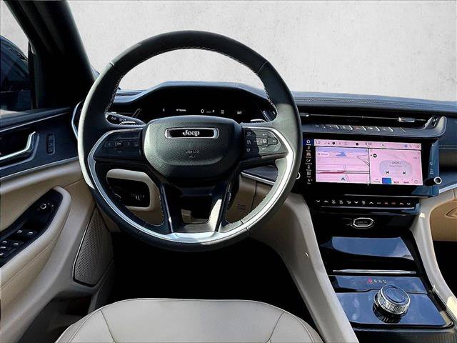 New 2026 Jeep Grand Cherokee L Limited w/ Limited Altitude Package RWD image 17