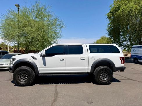 Used 2017 Ford F150 Raptor w/ Equipment Group 802A Luxury AWD/4WD image 4