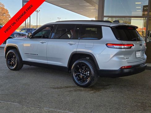 Used 2024 Jeep Grand Cherokee L Laredo AWD/4WD image 3