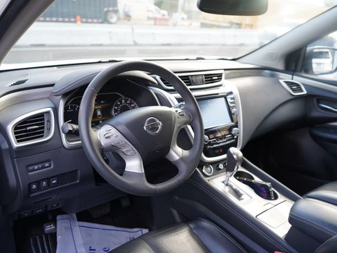 Used 2017 Nissan Murano Platinum w/ Platinum Technology Package FWD image 8