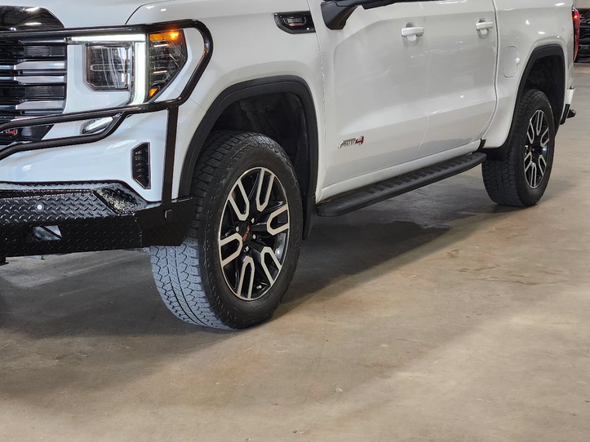Used 2025 GMC Sierra 1500 AT4 w/ AT4 Premium Package AWD/4WD image 17