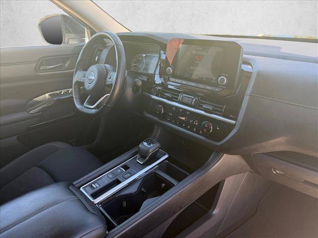 Used 2024 Nissan Pathfinder SV FWD image 24