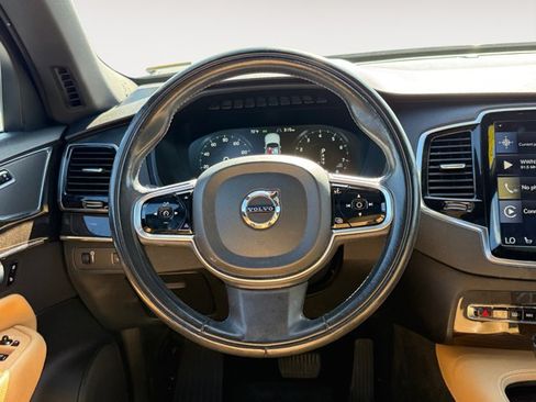 Used 2018 Volvo XC90 T6 Momentum w/ Convenience Package AWD/4WD image 14