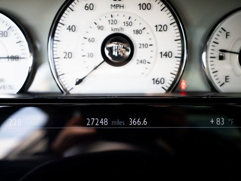 Used 2010 Rolls-Royce Ghost RWD image 36