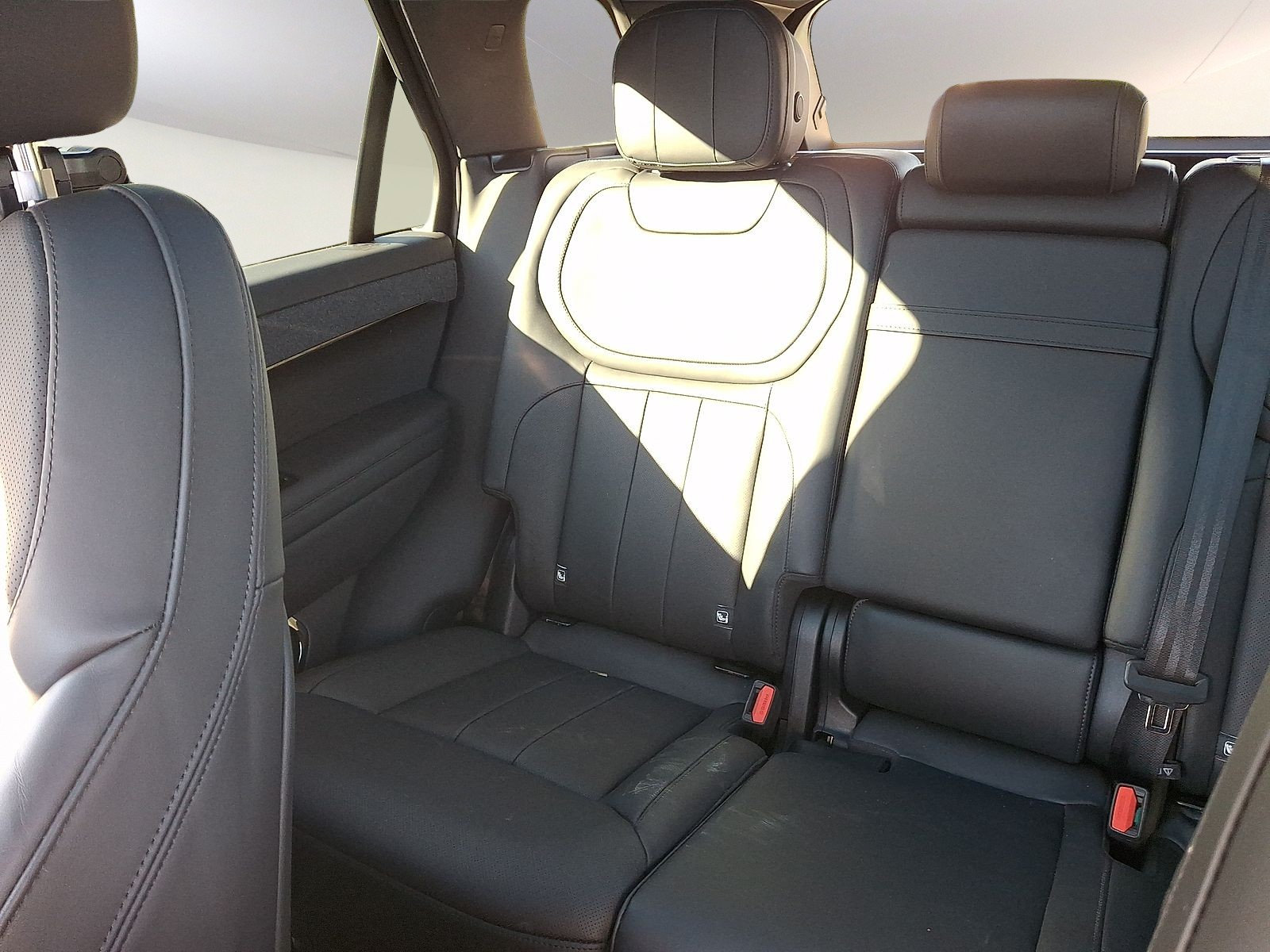 Used 2024 Land Rover Range Rover Sport SE AWD/4WD image 5
