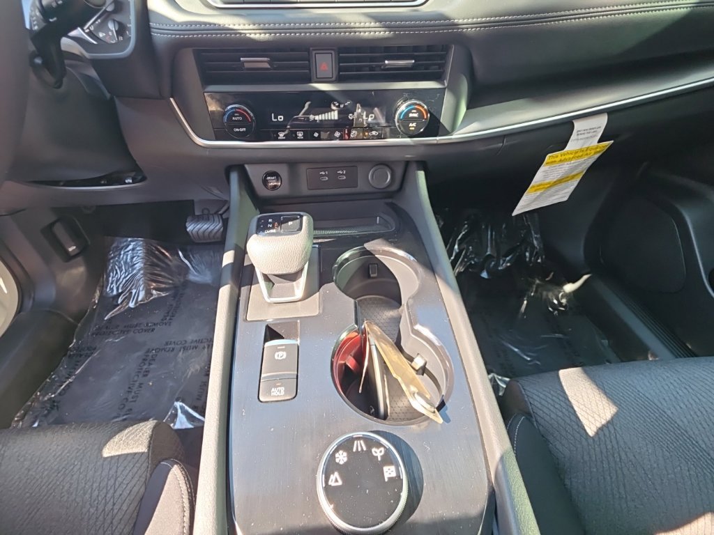 Certified 2026 Nissan Rogue SV AWD/4WD image 20