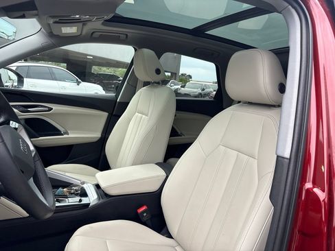 Certified 2025 Audi Q5 Premium w/ Convenience Package AWD/4WD image 13