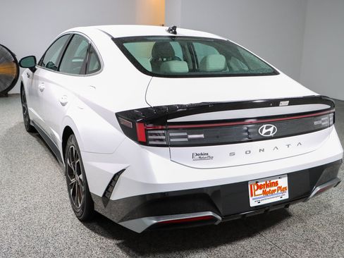 Used 2025 Hyundai Sonata SEL FWD image 9